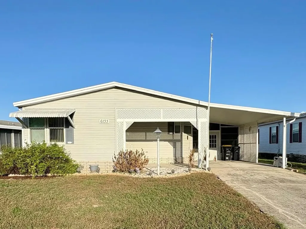 6133 Grand Oaks Drive SE Winter Haven FL 33884