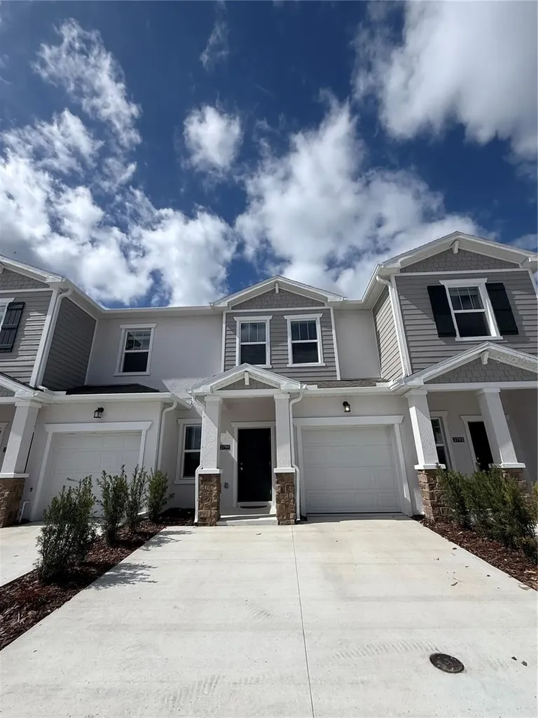 2799 Skyline Loop Kissimmee FL 34758