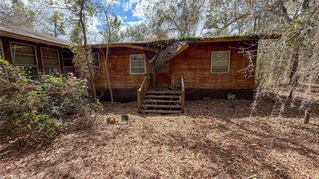 237 Highland Drive Hawthorne FL 32640