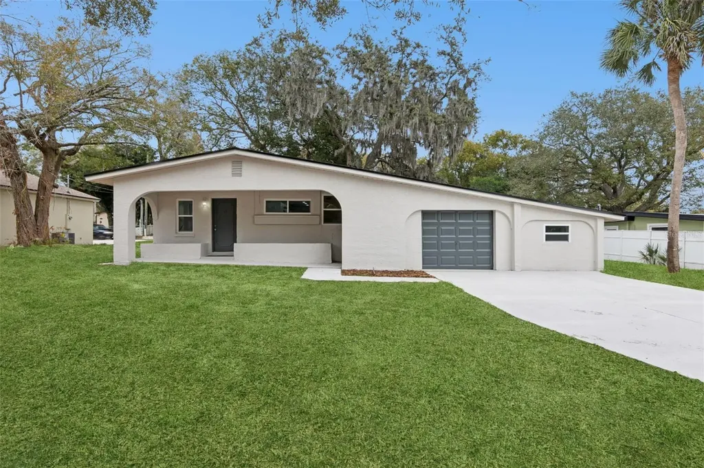 1375 Lake Drive Casselberry FL 32707