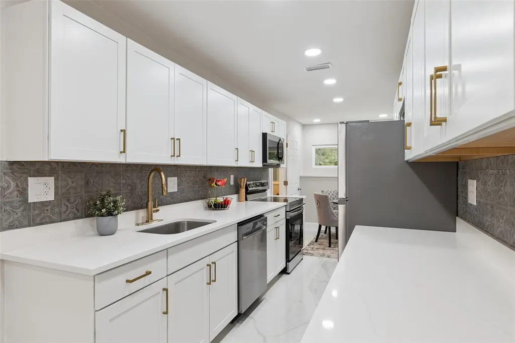 1375 Lake Drive Casselberry FL 32707