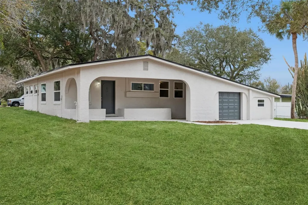 1375 Lake Drive Casselberry FL 32707