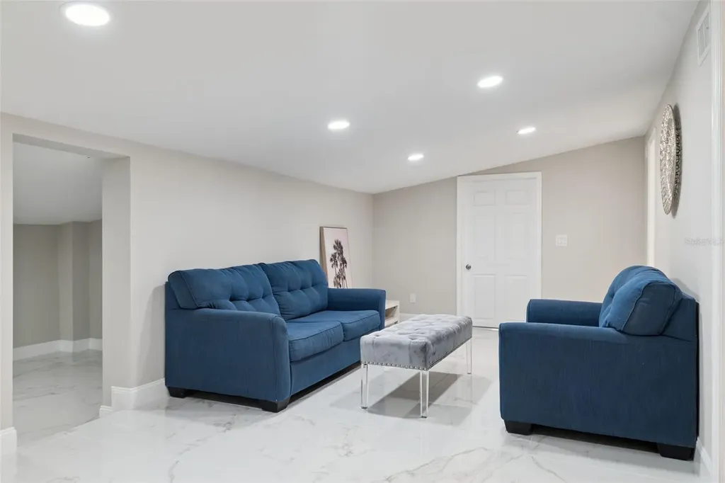 1375 Lake Drive Casselberry FL 32707