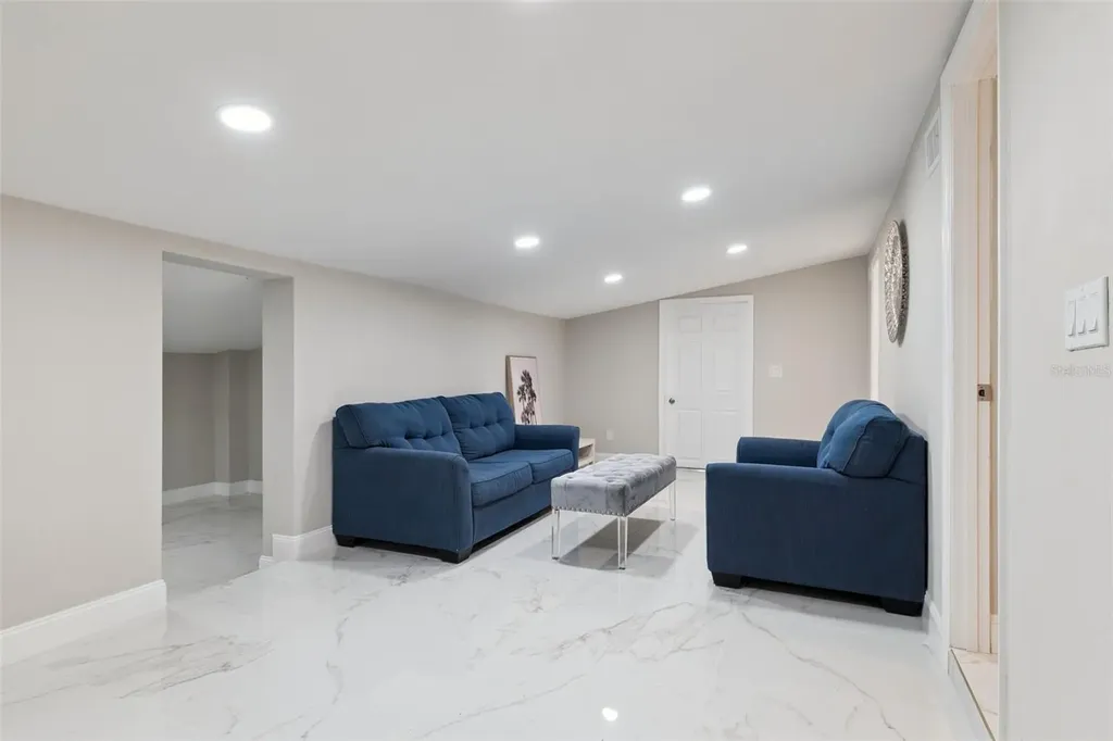 1375 Lake Drive Casselberry FL 32707