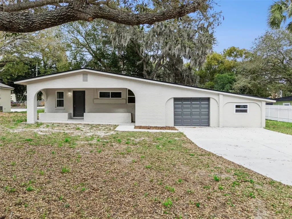 1375 Lake Drive Casselberry FL 32707