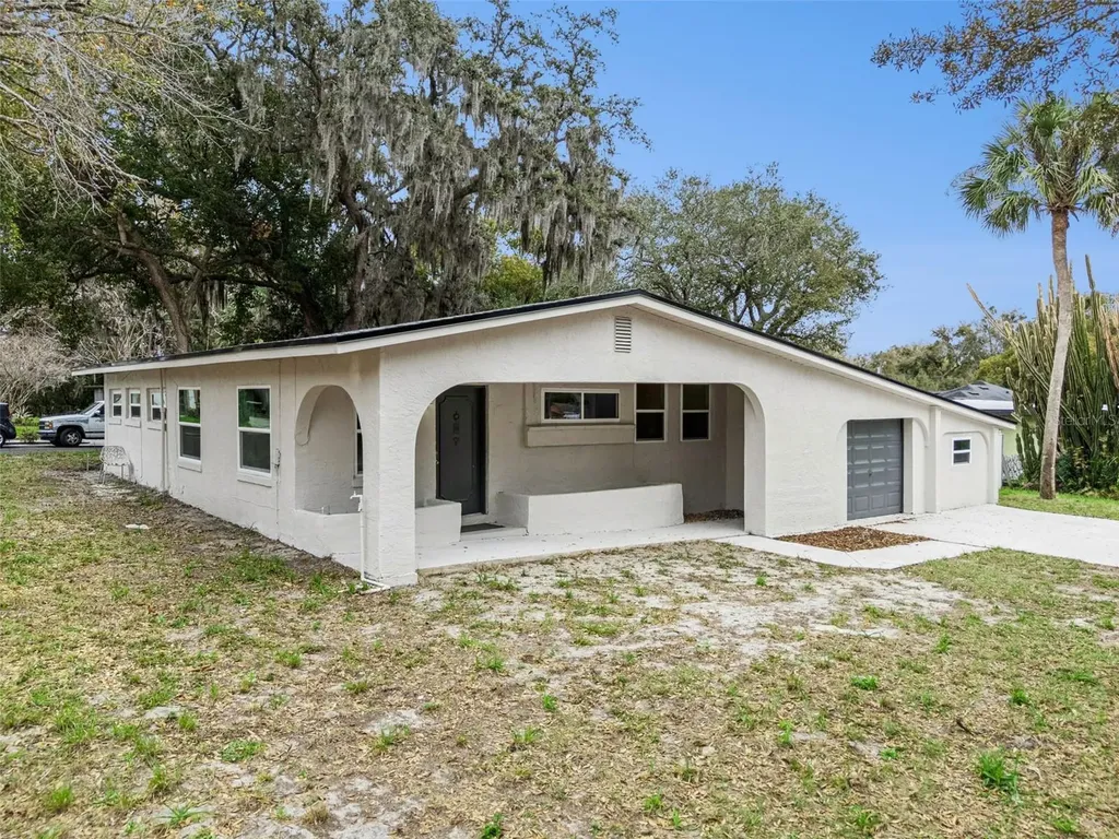 1375 Lake Drive Casselberry FL 32707