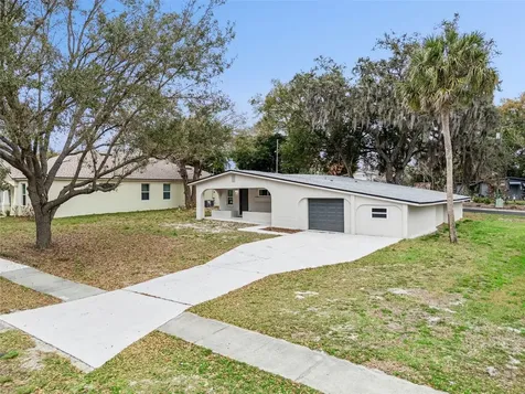 1375 Lake Drive Casselberry FL 32707