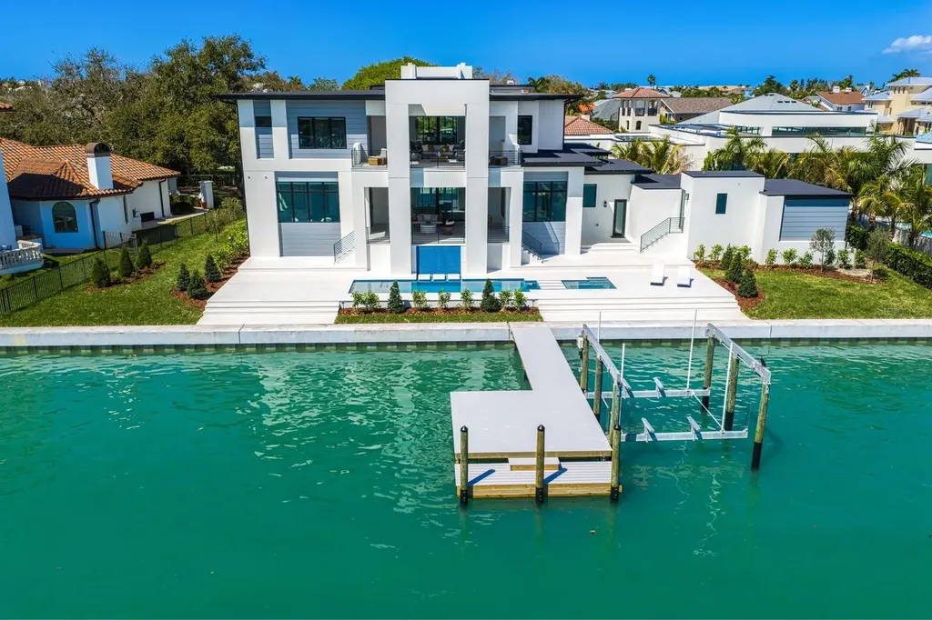 500 Barcelona Drive Tierra Verde FL 33715
