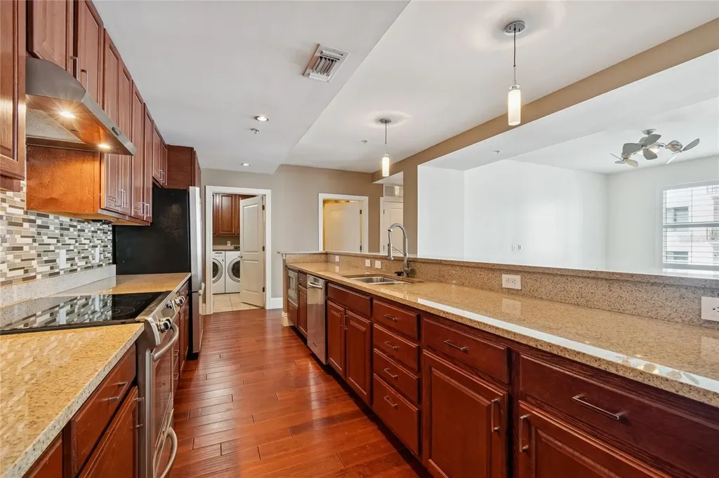 1227 E Madison Street Tampa FL 33602