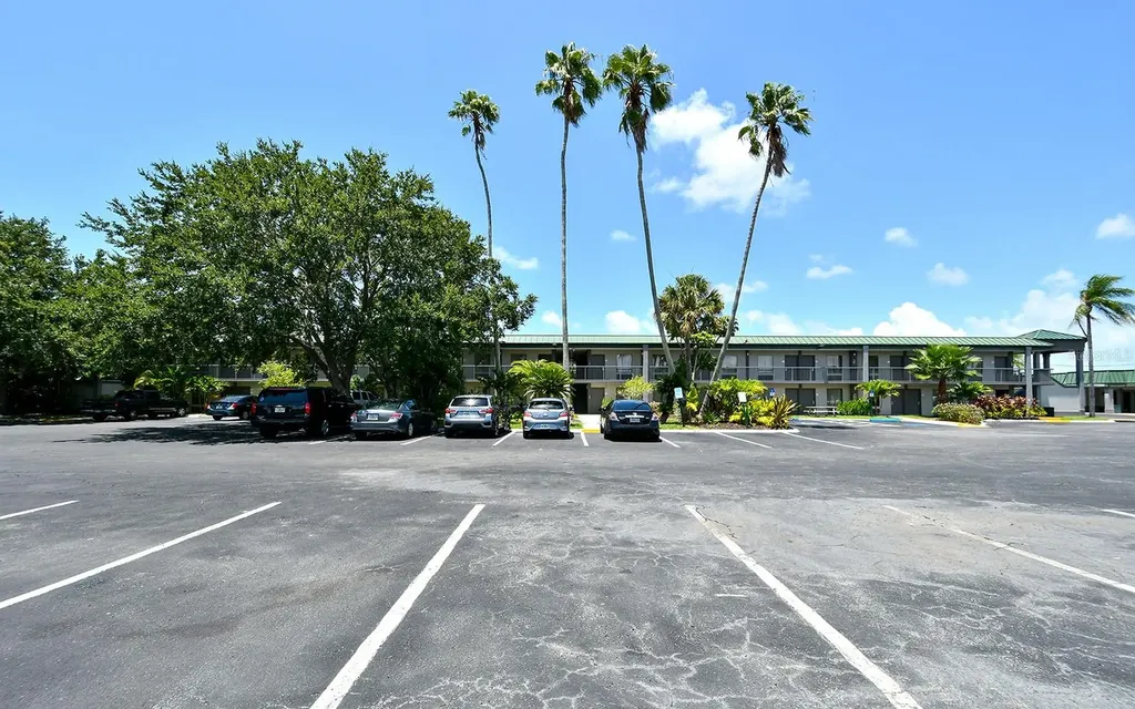 7150 N Tamiami Trail Sarasota FL 34243
