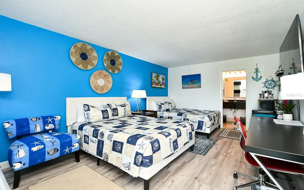 7150 N Tamiami Trail Sarasota FL 34243