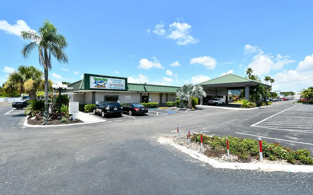 7150 N Tamiami Trail Sarasota FL 34243