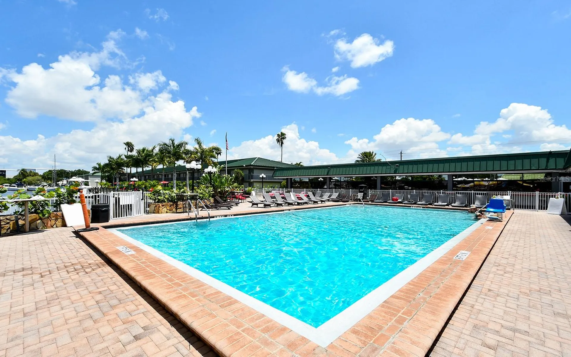 7150 N Tamiami Trail Sarasota FL 34243