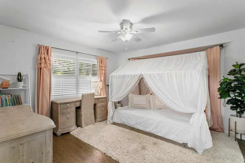 3915 Snapper Pointe Drive Tampa FL 33611