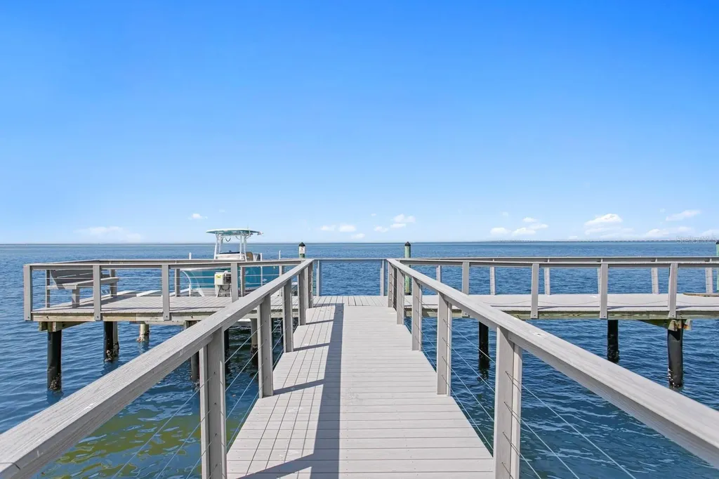 3915 Snapper Pointe Drive Tampa FL 33611