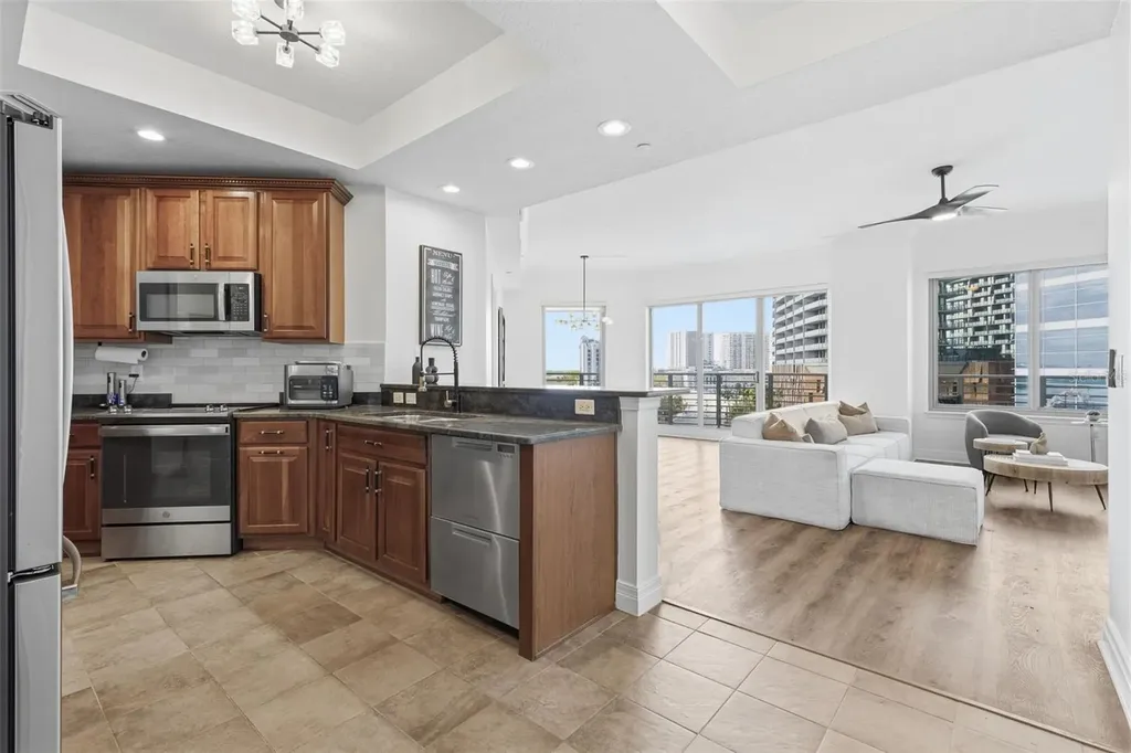 449 S 12th Street Tampa FL 33602