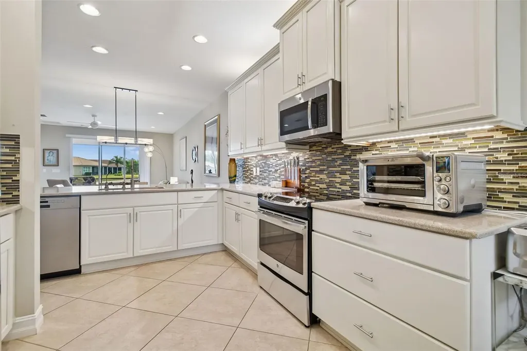 4856 Marble Springs Circle Wimauma FL 33598