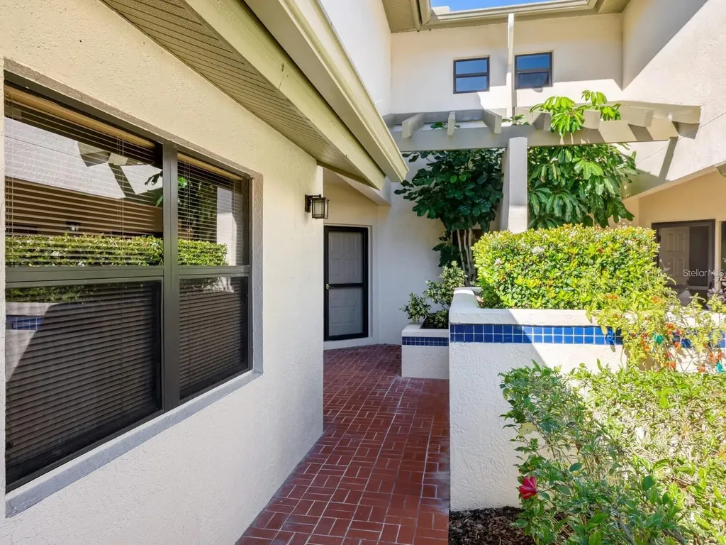 1680 Starling Drive Sarasota FL 34231