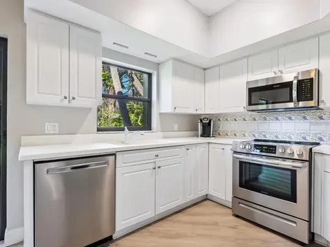 1680 Starling Drive Sarasota FL 34231