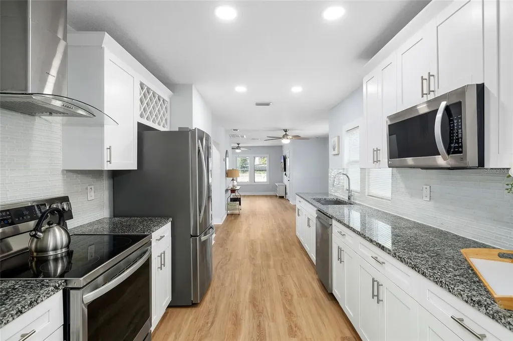 2606 W Henry Avenue Tampa FL 33614