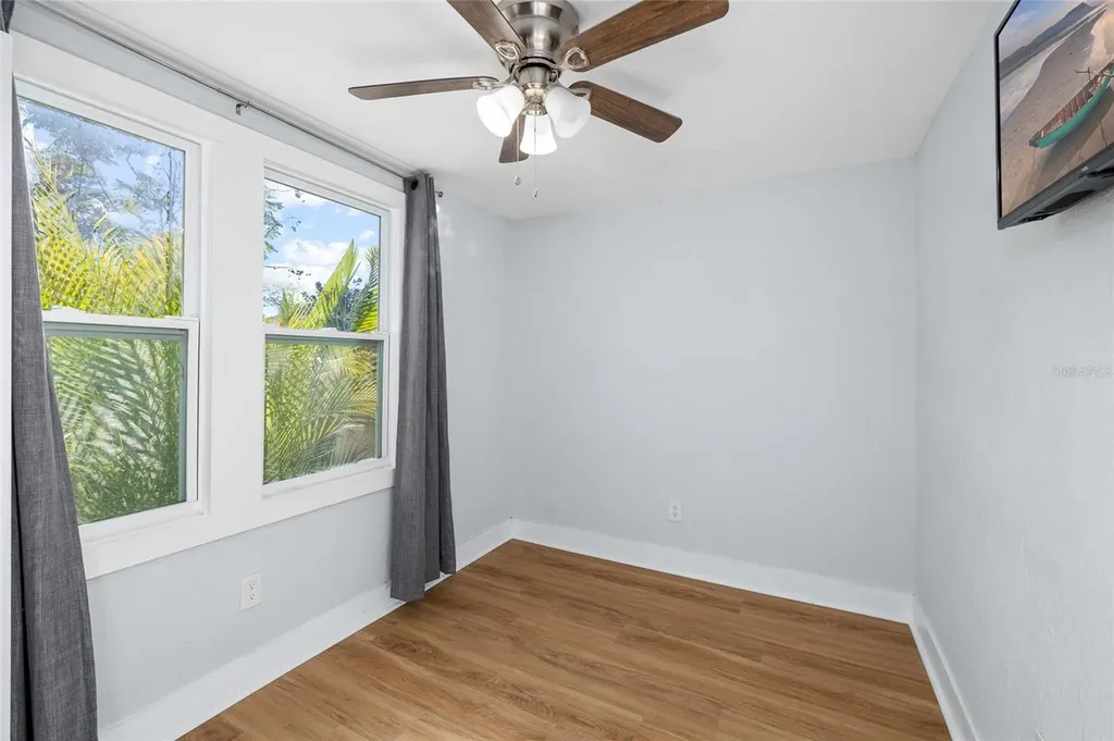 2606 W Henry Avenue Tampa FL 33614