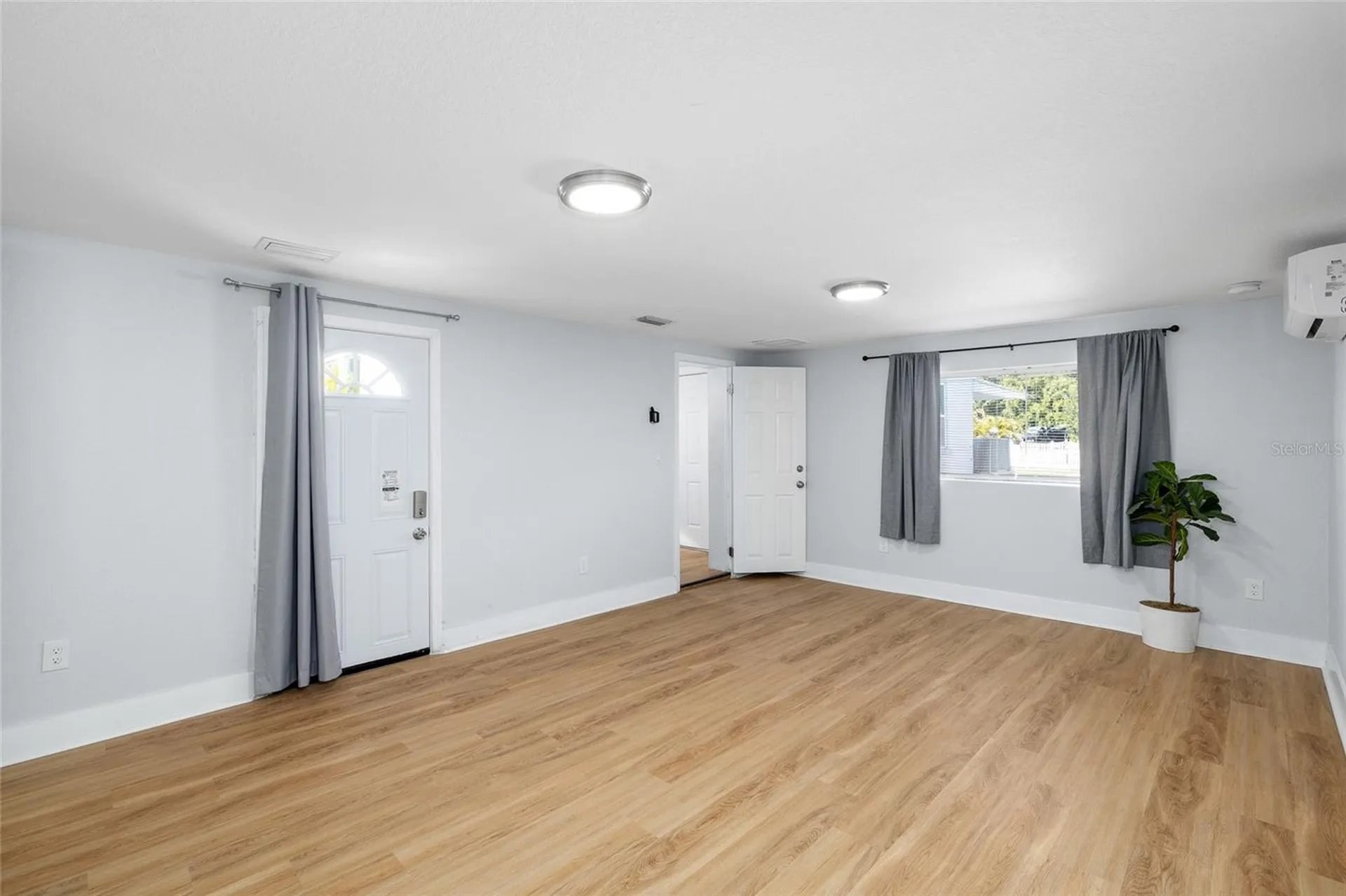 2606 W Henry Avenue Tampa FL 33614