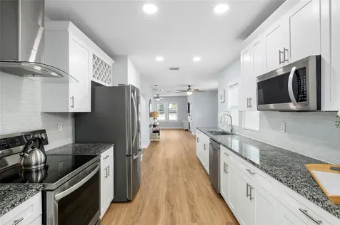 2606 W Henry Avenue Tampa FL 33614