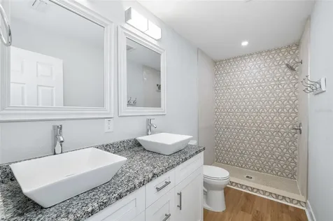 2606 W Henry Avenue Tampa FL 33614