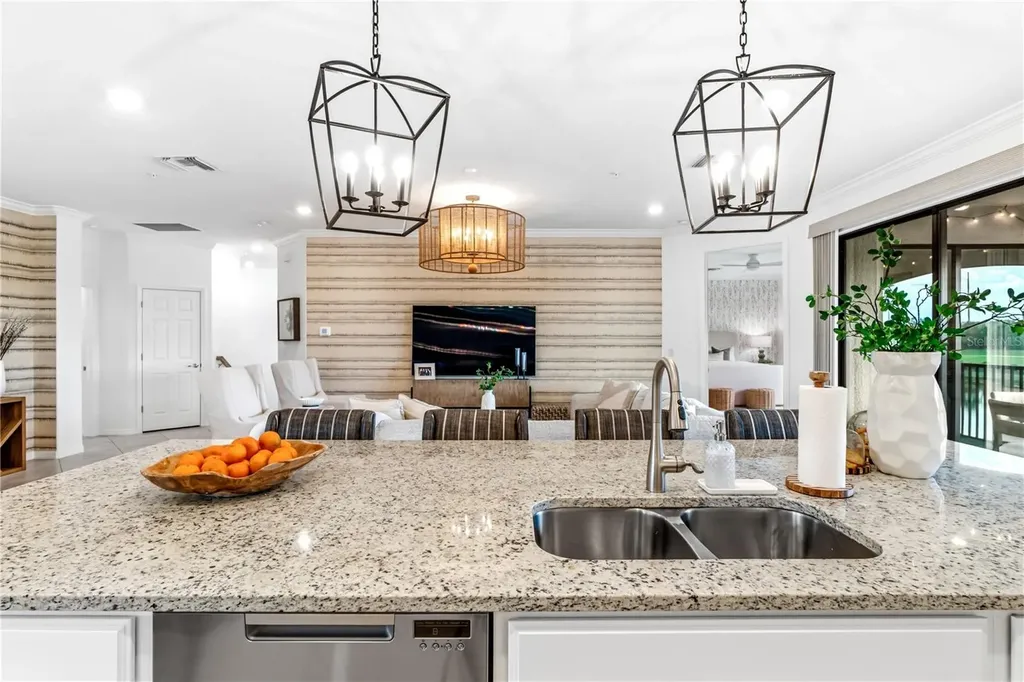 6015 Worsham Lane Bradenton FL 34211