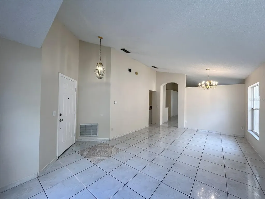 1902 Palmetto Pine Lane Orlando FL 32826