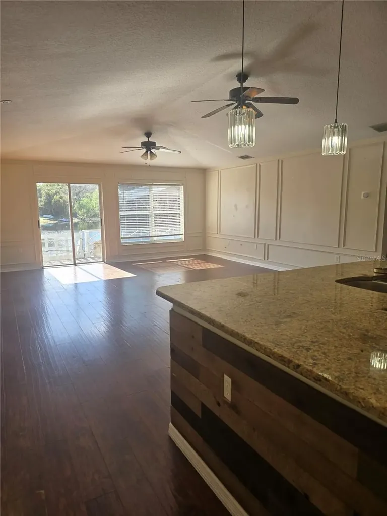 671 W Cadillac Drive Altamonte Springs FL 32714