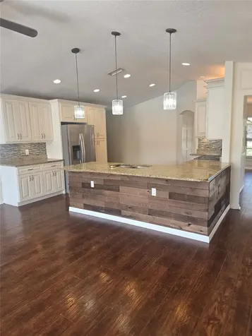671 W Cadillac Drive Altamonte Springs FL 32714