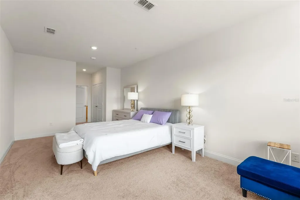 7521 Laureate Boulevard Orlando FL 32827