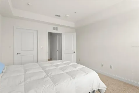 7521 Laureate Boulevard Orlando FL 32827