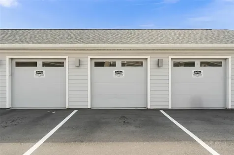 7521 Laureate Boulevard Orlando FL 32827