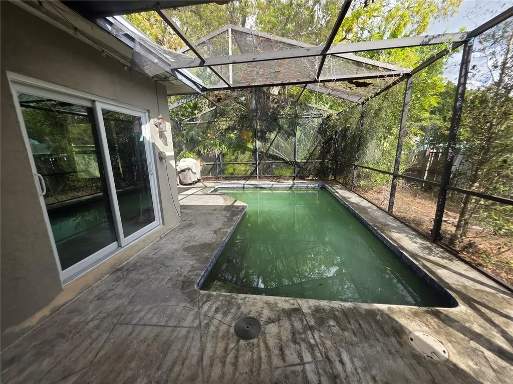 1015 Rhodes Avenue Sarasota FL 34237