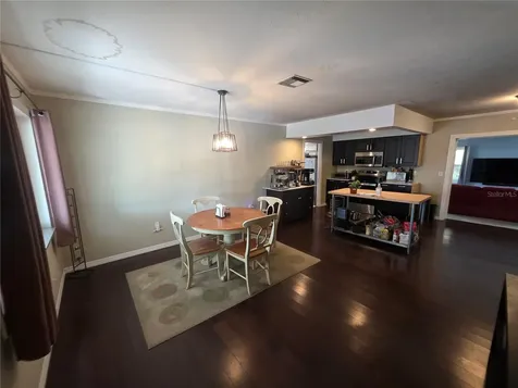 1015 Rhodes Avenue Sarasota FL 34237