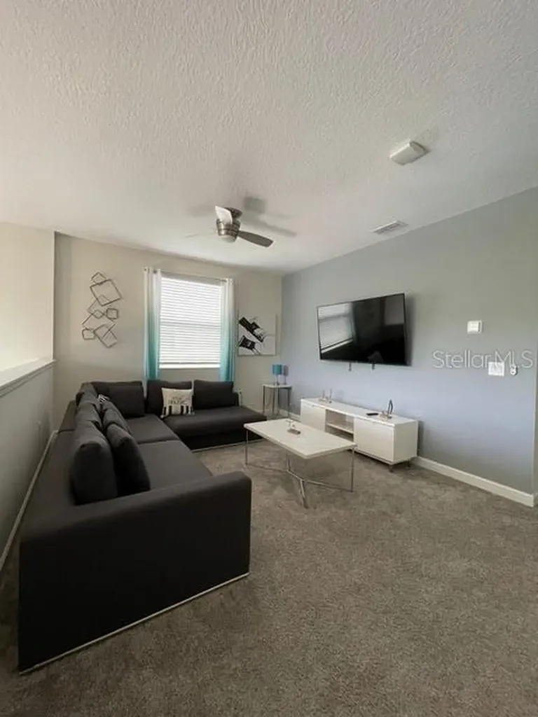 2813 Bookmark Drive Kissimmee FL 34746