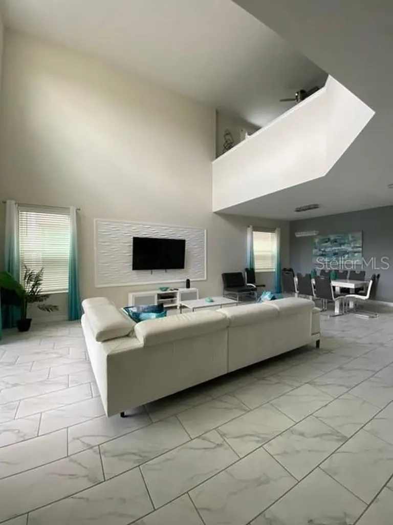 2813 Bookmark Drive Kissimmee FL 34746