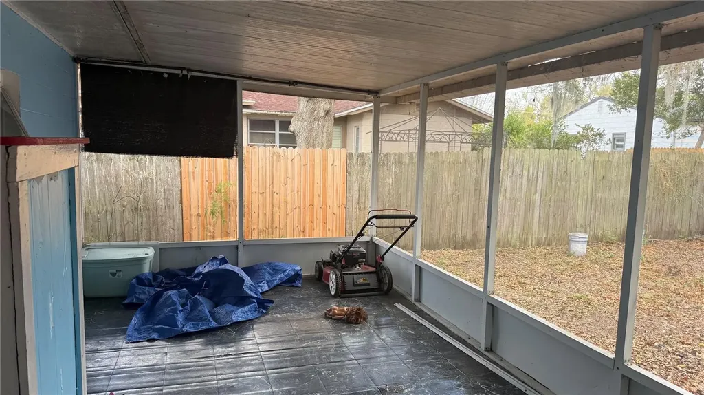531 Arneson Avenue Auburndale FL 33823