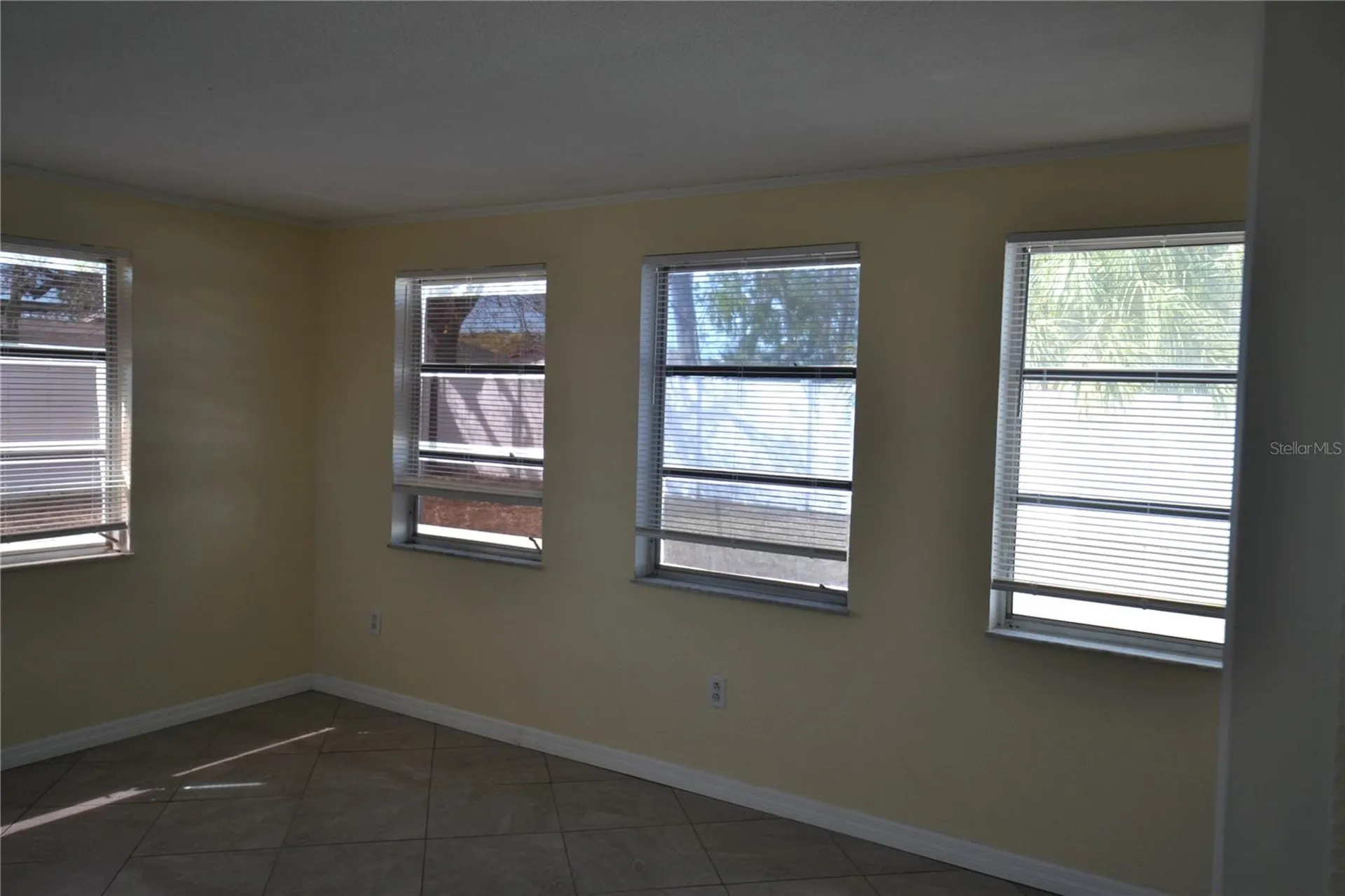1351 Whitehall Lane Holiday FL 34691