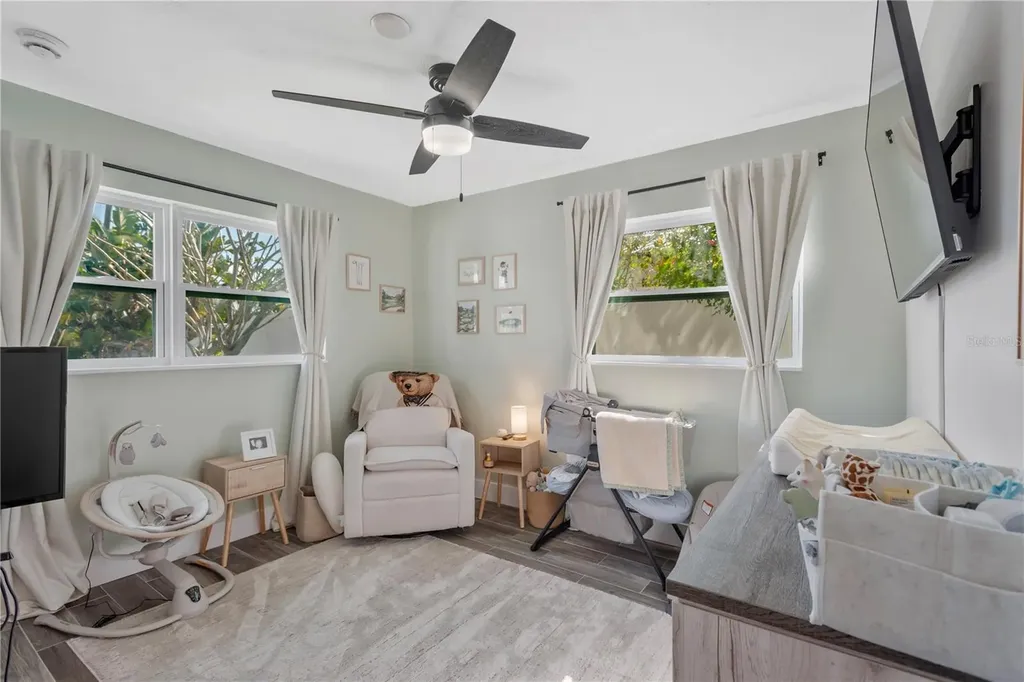 1867 Maryland Avenue NE St Petersburg FL 33703