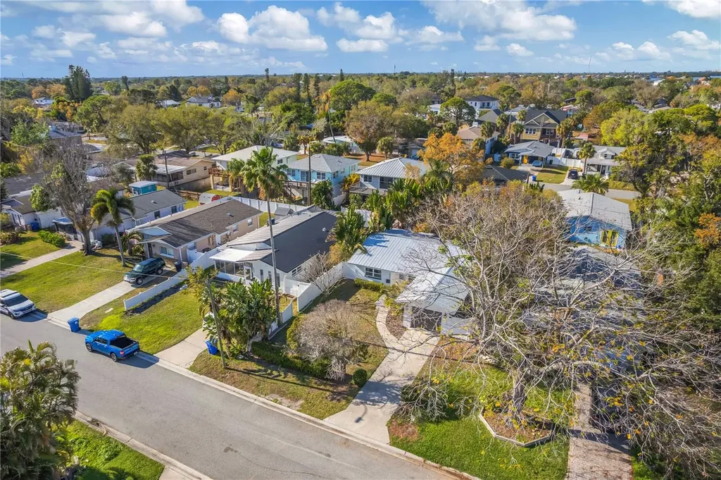 1867 Maryland Avenue NE St Petersburg FL 33703