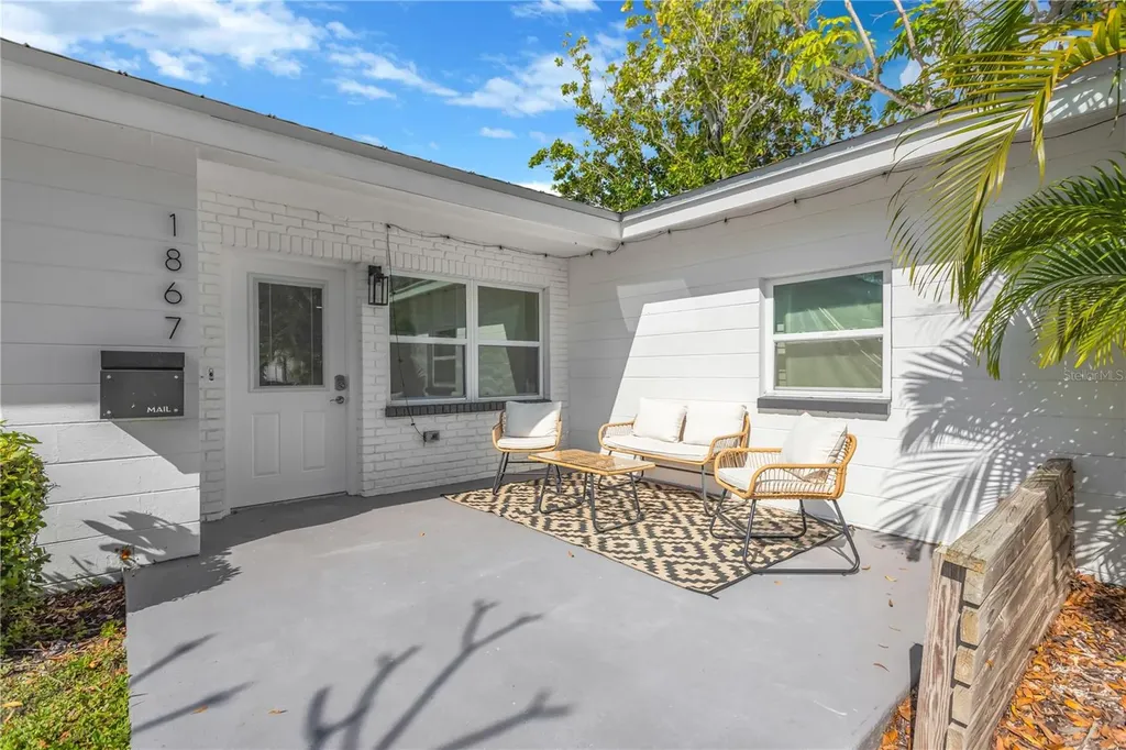 1867 Maryland Avenue NE St Petersburg FL 33703