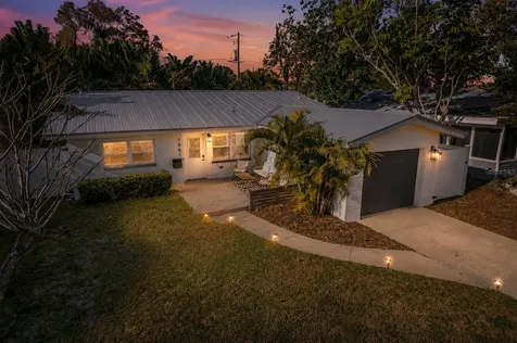 1867 Maryland Avenue NE St Petersburg FL 33703