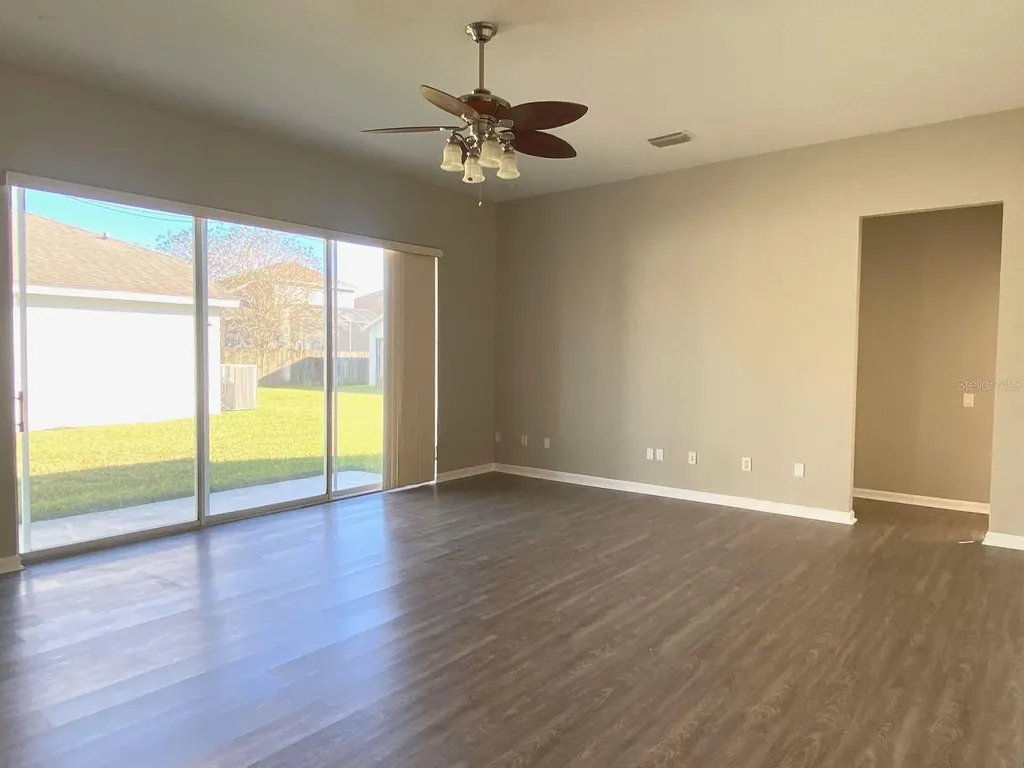 3711 Juneberry Drive Wesley Chapel FL 33543