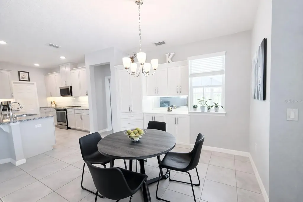 4054 Pindo Palm Lane Orlando FL 32824