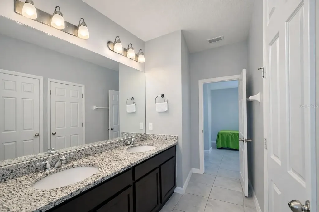 4054 Pindo Palm Lane Orlando FL 32824