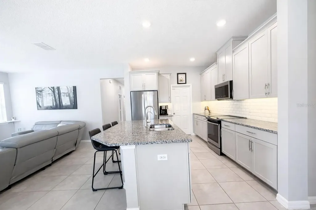 4054 Pindo Palm Lane Orlando FL 32824