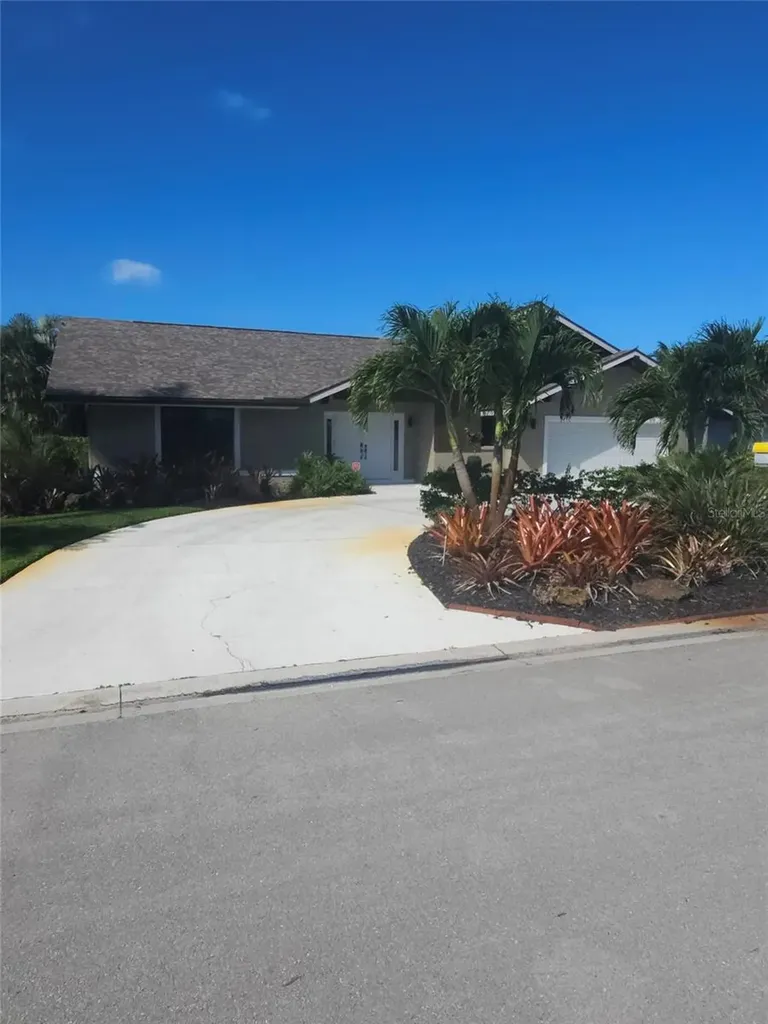 142 Torrey Pines Point Naples FL 34113